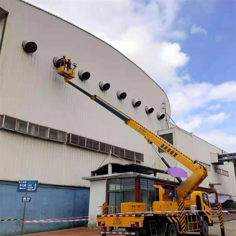 绵竹高空作业车出租服务：专业广告牌安装解决方案