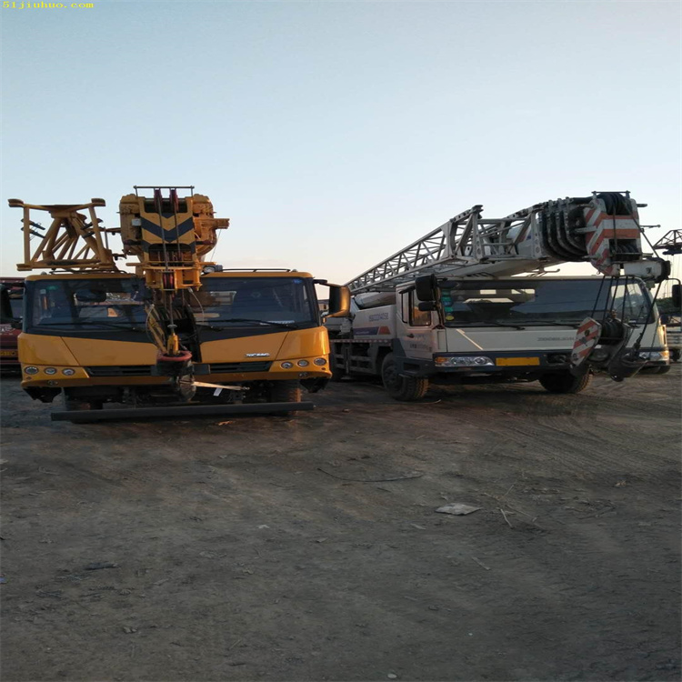 绵竹吊车吊挖机正确办法