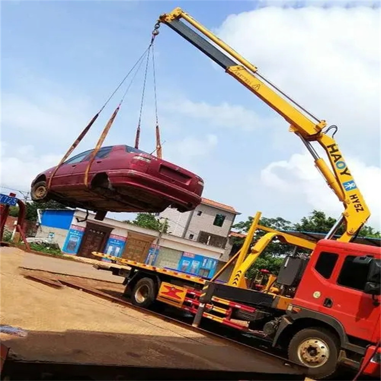 绵竹吊车吊汽车的正确方法